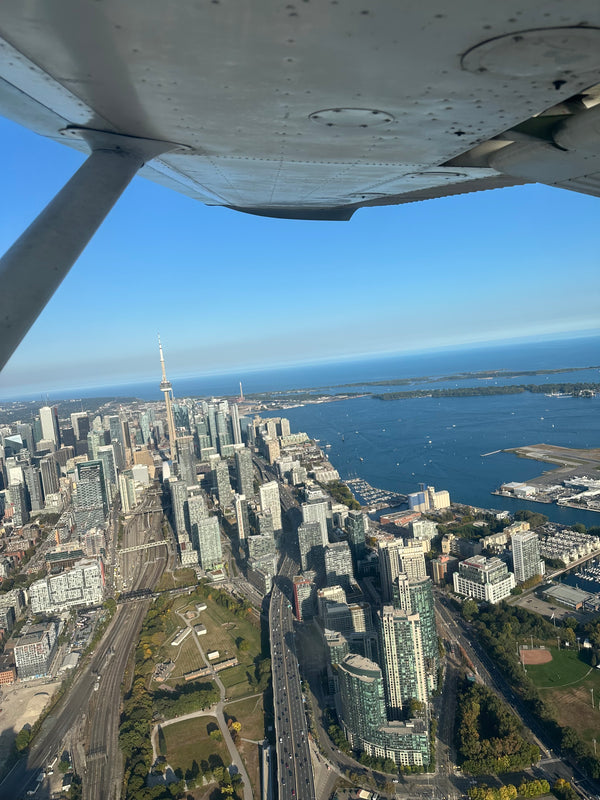 Toronto CN Tower tour – 1 hour 30 minutes